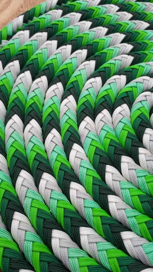Ombre Braided Paracord Mecate in Green